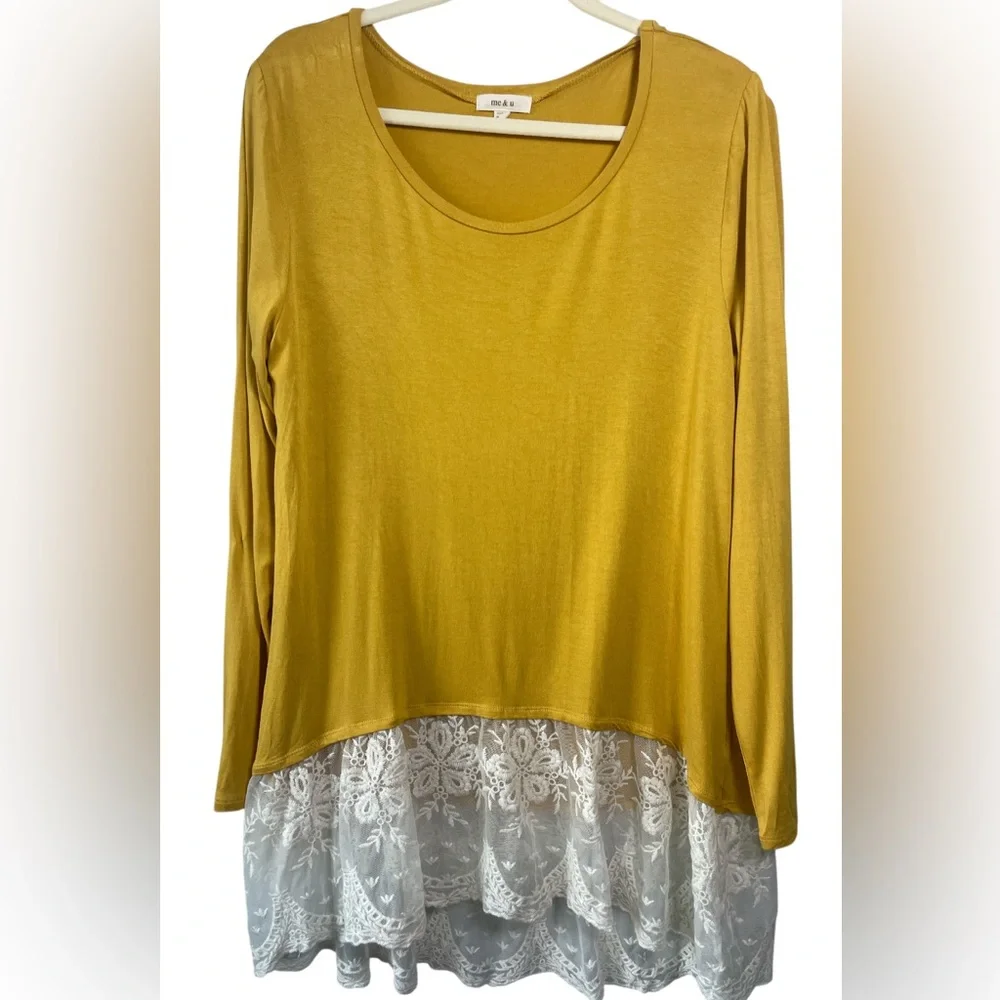 Long Sleeve Top with Lace Hem - Picture 3 of 5